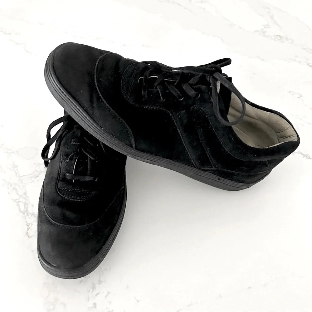 Tod's Sneaker Shoe Nubuck Leather Black Women's Size 7.5 Soft Comfort EU 37.5